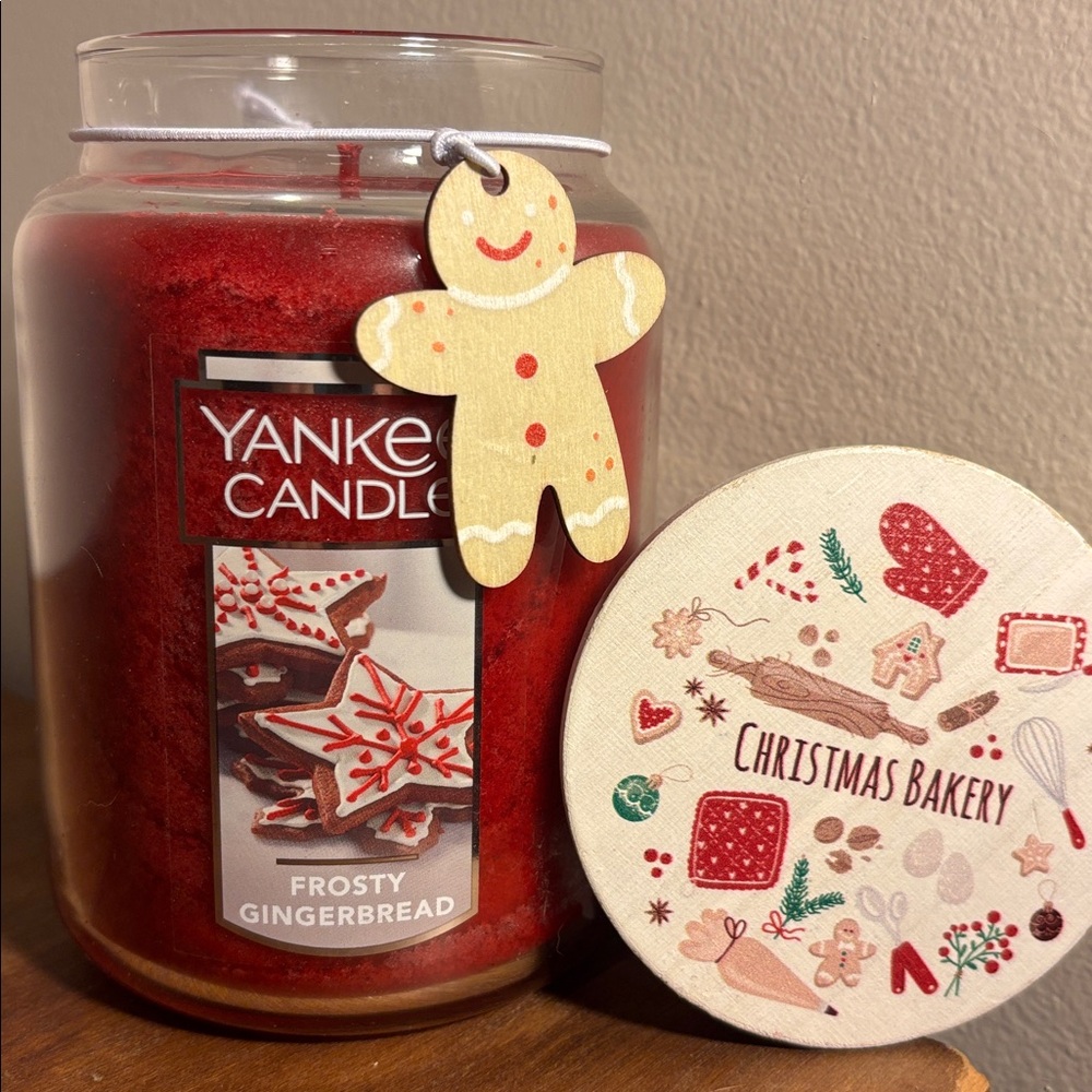 Yankee Candle Frosty Gingerbread Jar